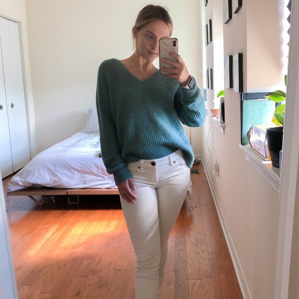 Everlane Women's V-Neck Sweater in Teal - Picture 5 of 6